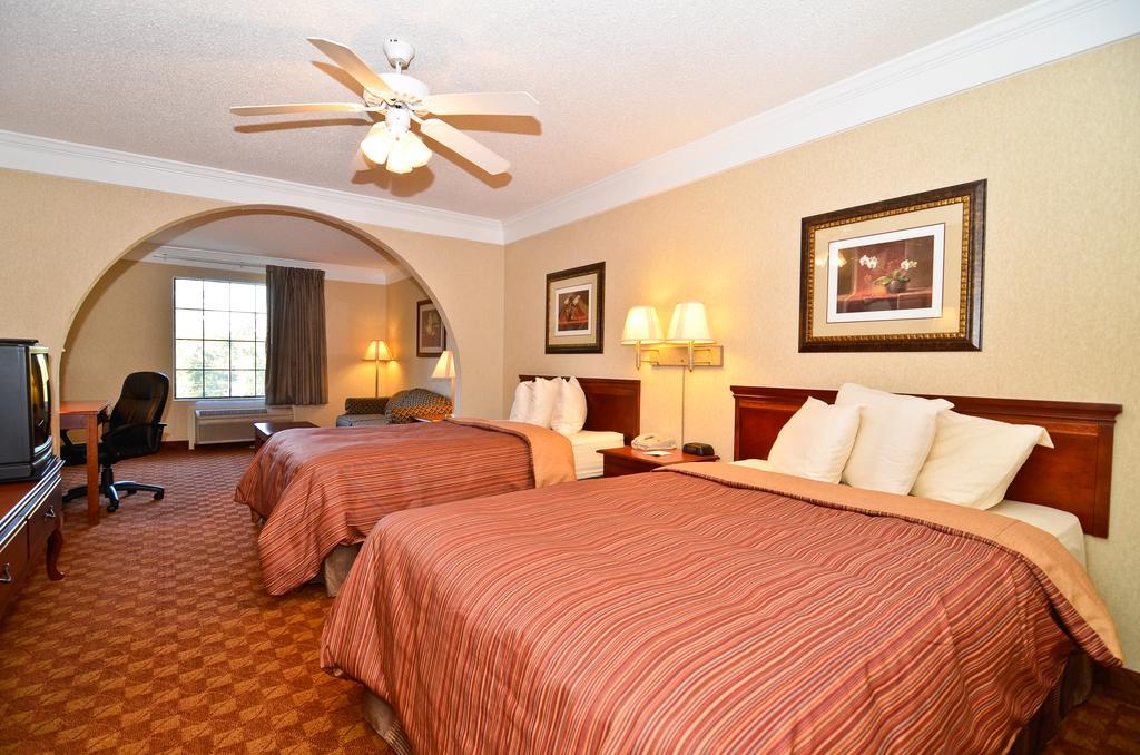Peach State Inn & Suites Hawkinsville Exteriör bild