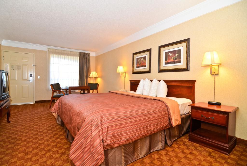 Peach State Inn & Suites Hawkinsville Exteriör bild