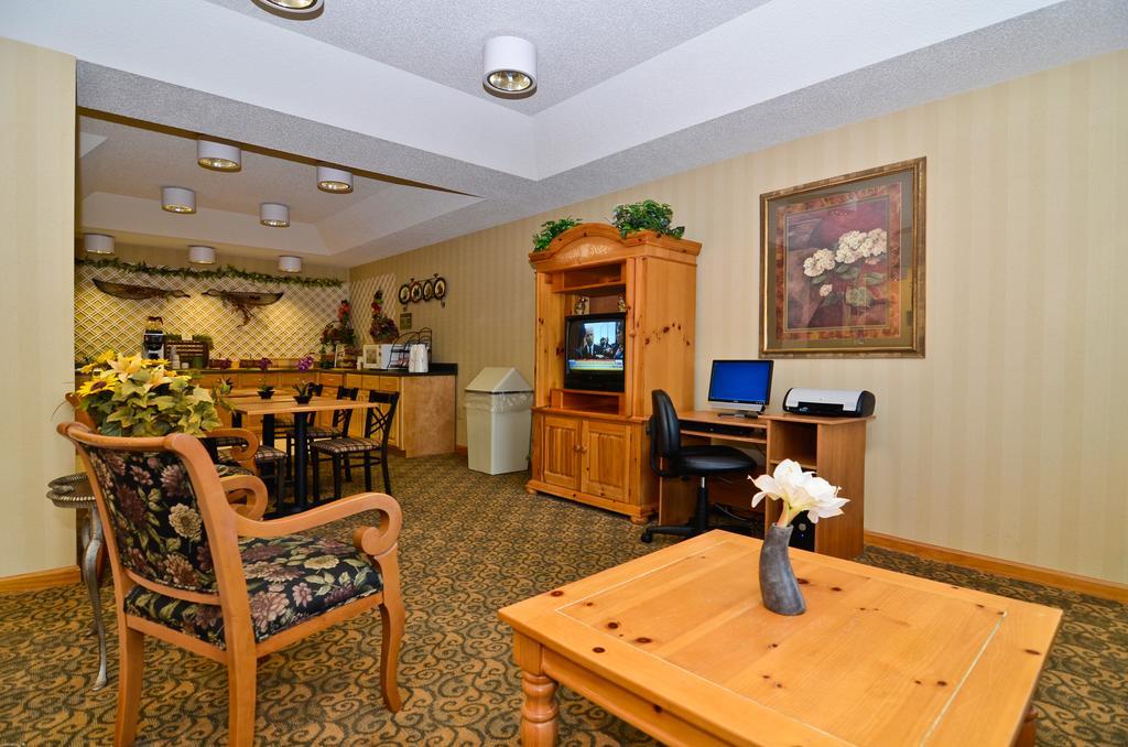 Peach State Inn & Suites Hawkinsville Exteriör bild