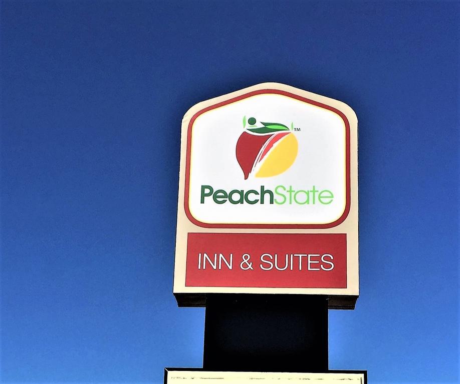 Peach State Inn & Suites Hawkinsville Exteriör bild